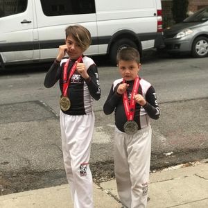 Meet your Posher, Agron